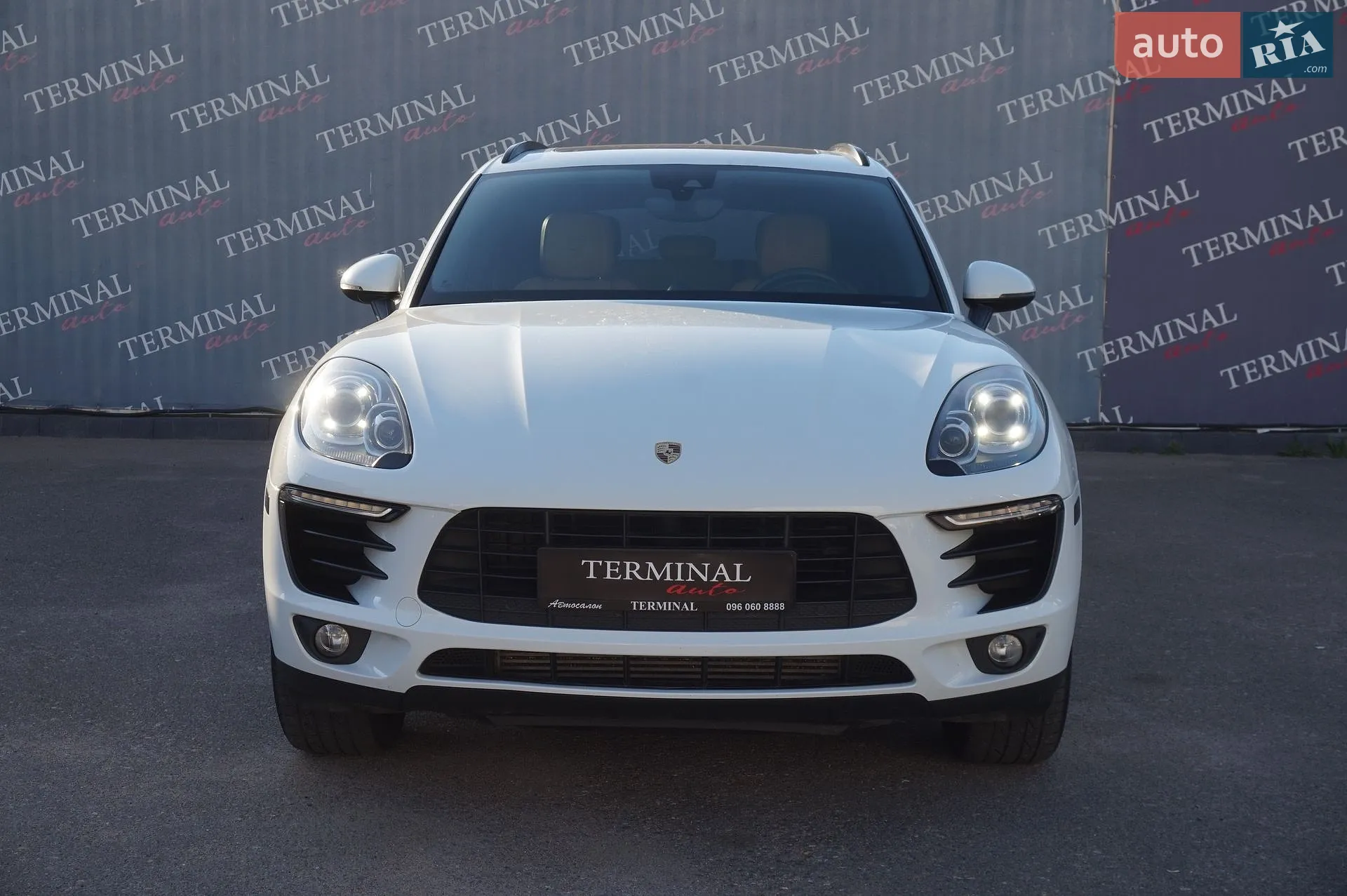 2016 Porsche Macan - мініатюра 3
