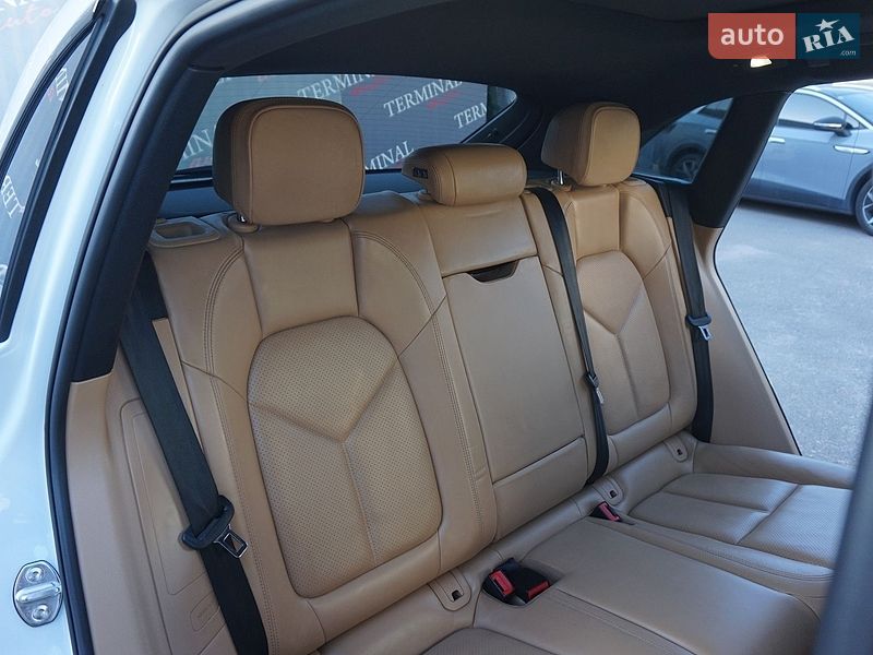 Внедорожник / Кроссовер Porsche Macan 2016 в Одессе