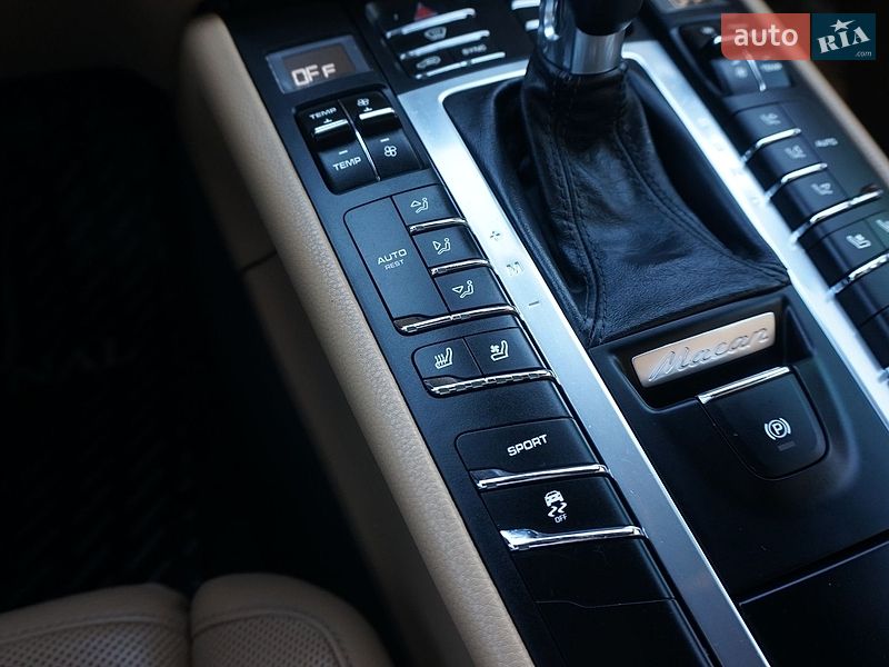 Внедорожник / Кроссовер Porsche Macan 2016 в Одессе