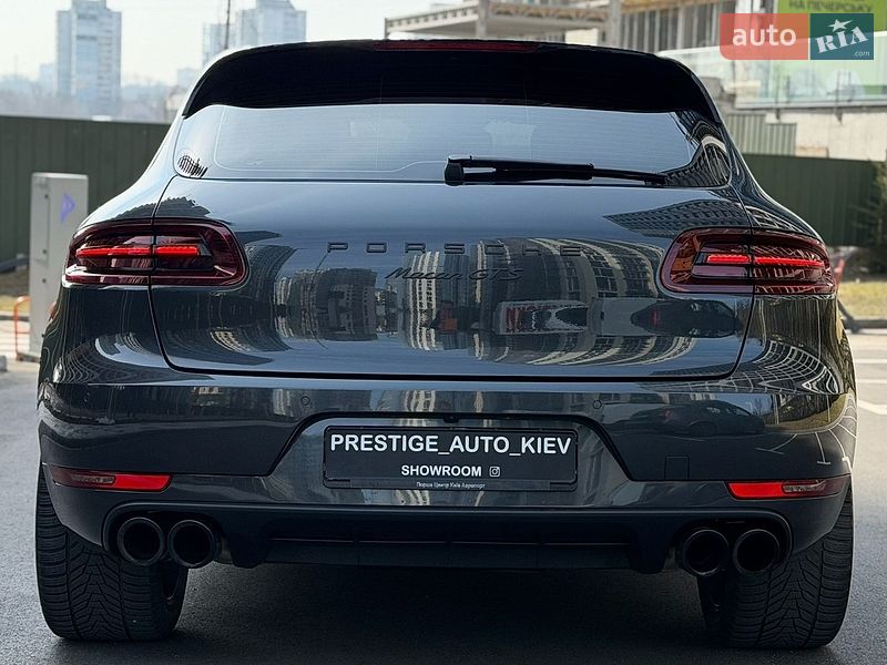 Внедорожник / Кроссовер Porsche Macan 2016 в Киеве