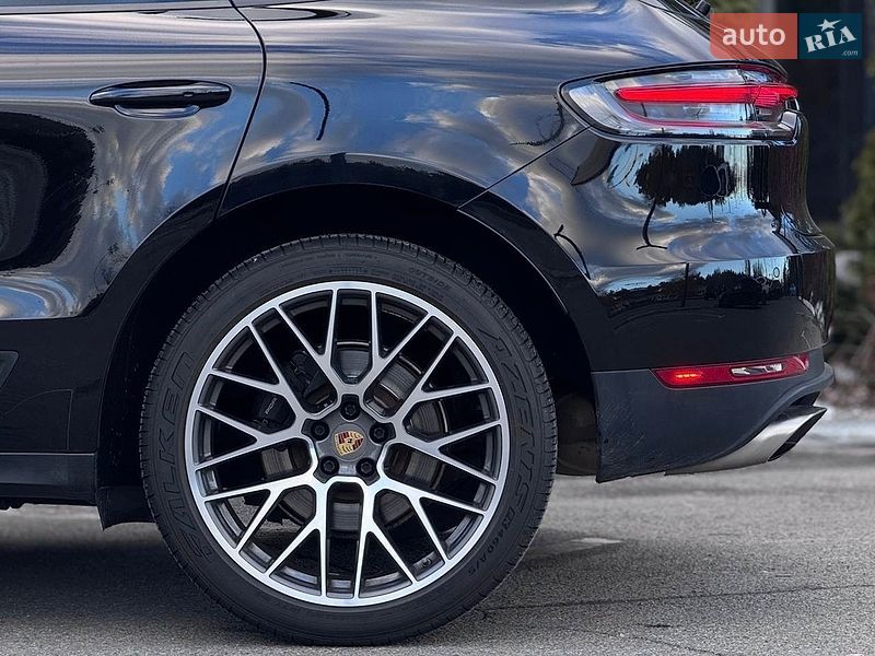 Внедорожник / Кроссовер Porsche Macan 2020 в Киеве