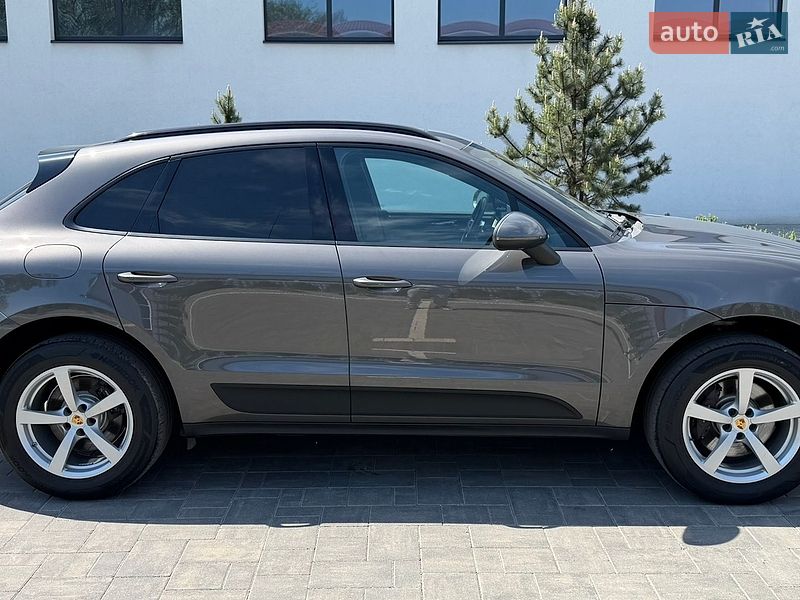 Внедорожник / Кроссовер Porsche Macan 2018 в Луцке