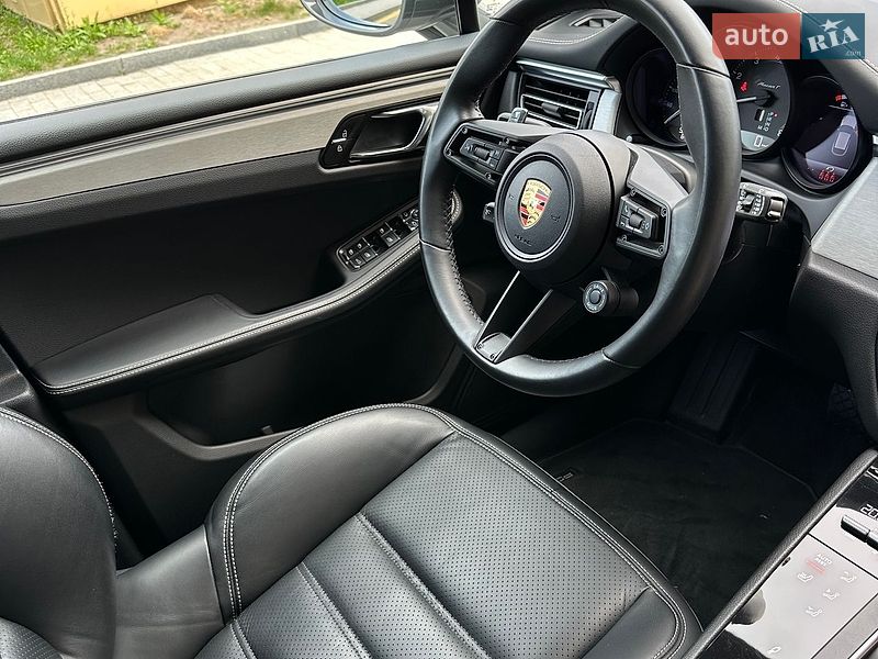 Внедорожник / Кроссовер Porsche Macan 2023 в Киеве