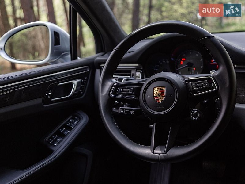 Внедорожник / Кроссовер Porsche Macan 2022 в Киеве