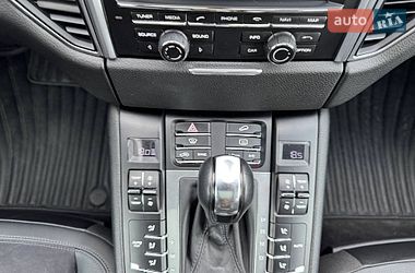 Внедорожник / Кроссовер Porsche Macan 2014 в Киеве