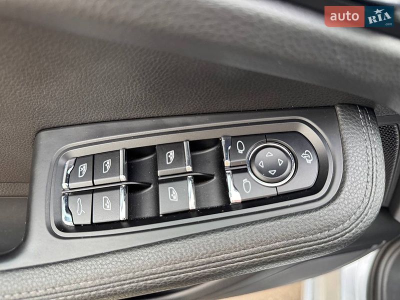Внедорожник / Кроссовер Porsche Macan 2014 в Киеве