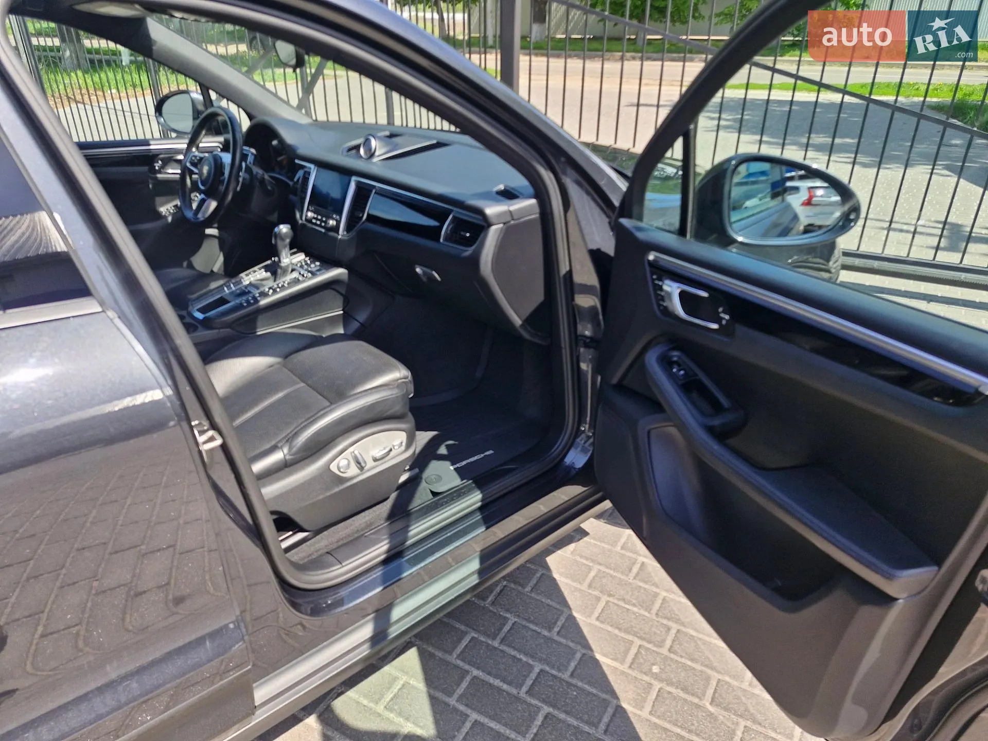 2018 Porsche Macan - мініатюра 16