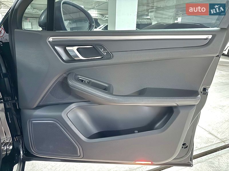 Позашляховик / Кросовер Porsche Macan 2022 в Дніпрі фото 36 Позашляховик / Кросовер Porsche Macan 2022 в Дніпрі