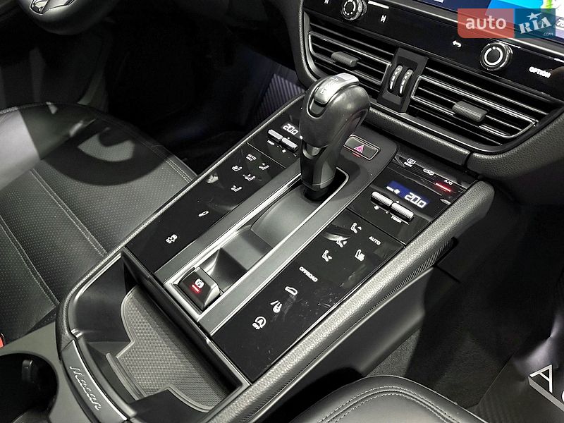 Позашляховик / Кросовер Porsche Macan 2022 в Дніпрі фото 42 Позашляховик / Кросовер Porsche Macan 2022 в Дніпрі
