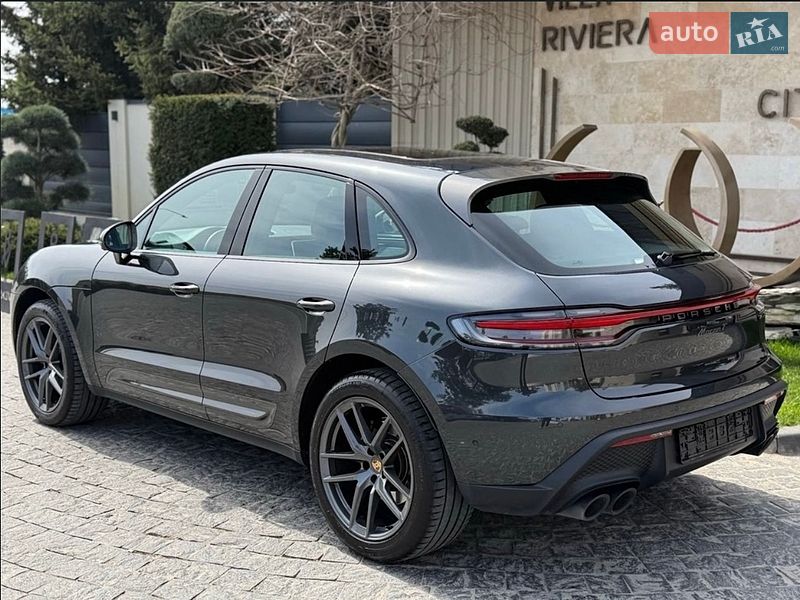 Позашляховик / Кросовер Porsche Macan 2024 в Львові