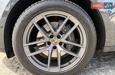 Позашляховик / Кросовер Porsche Macan 2024 в Львові