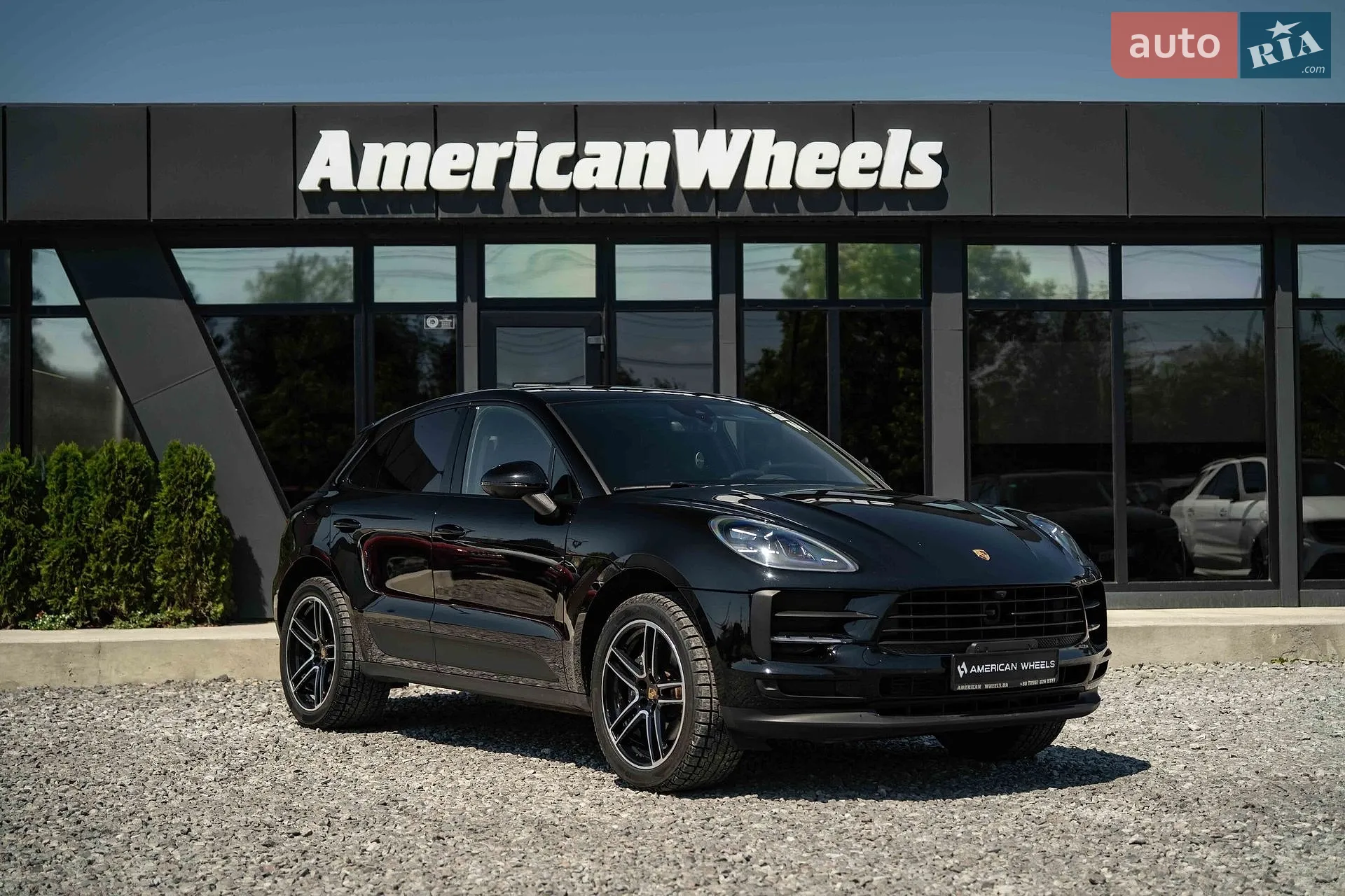 2021 Porsche Macan - мініатюра 2