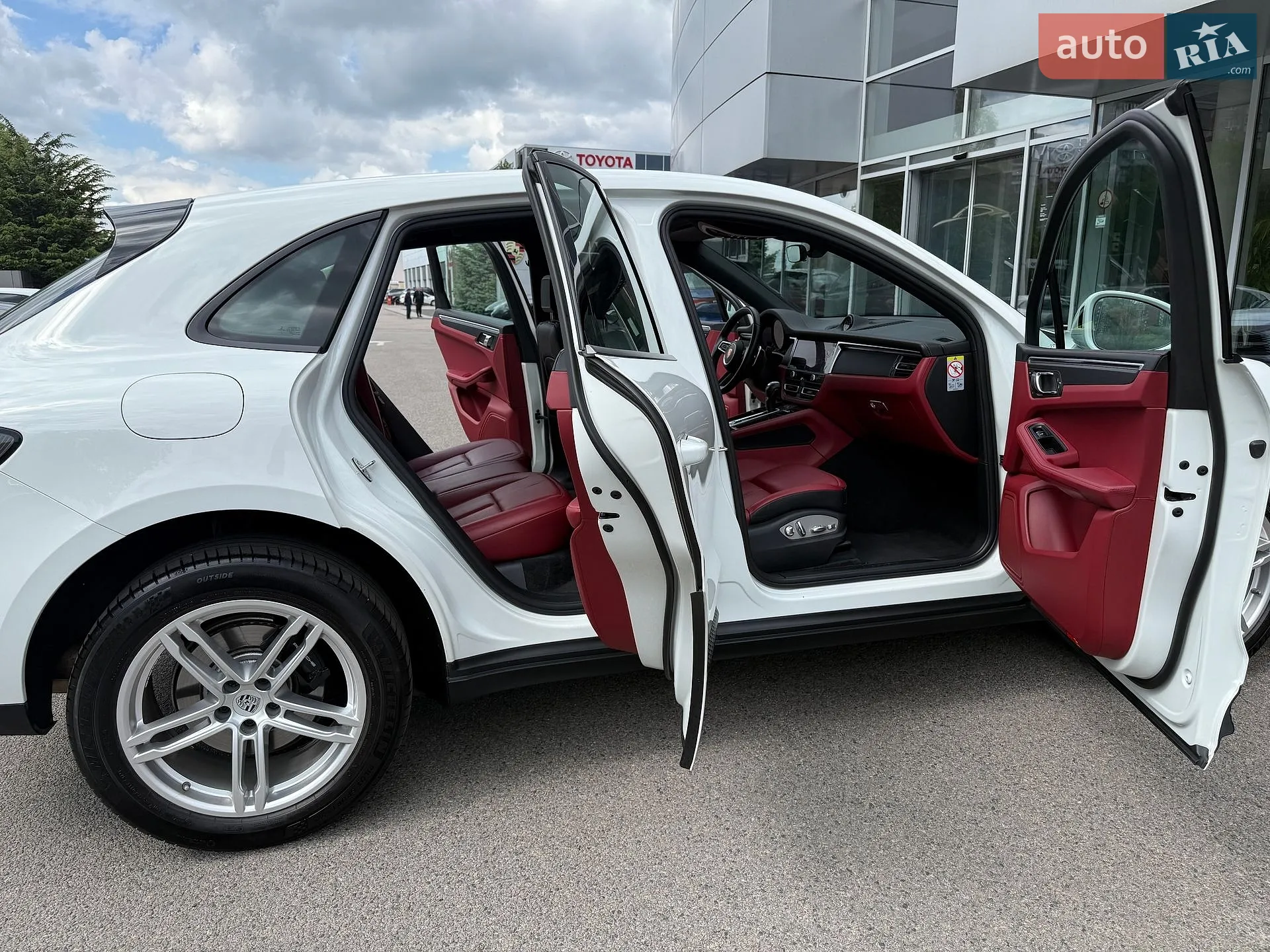 2022 Porsche Macan - мініатюра 17