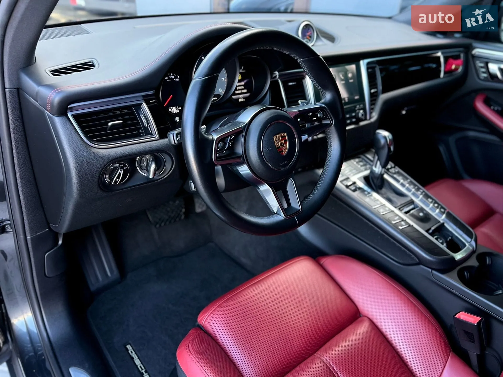 2018 Porsche Macan - мініатюра 25