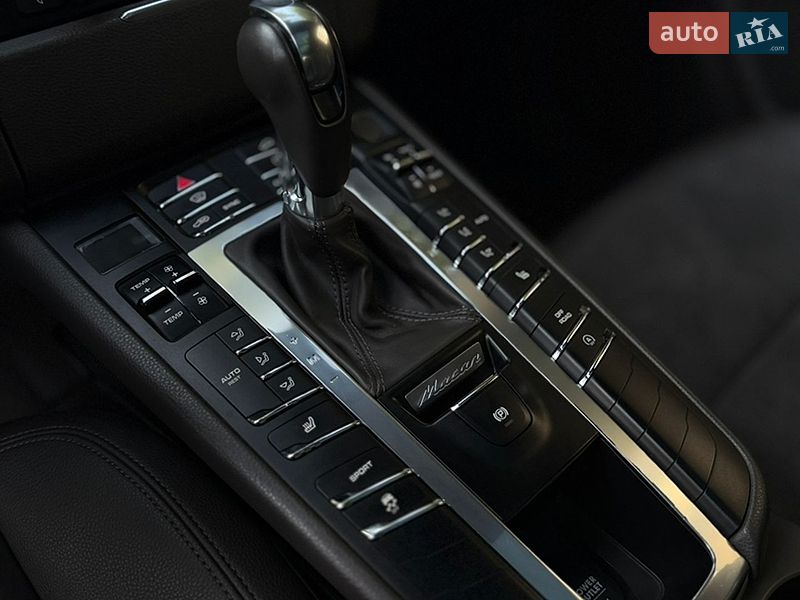 Внедорожник / Кроссовер Porsche Macan 2015 в Киеве