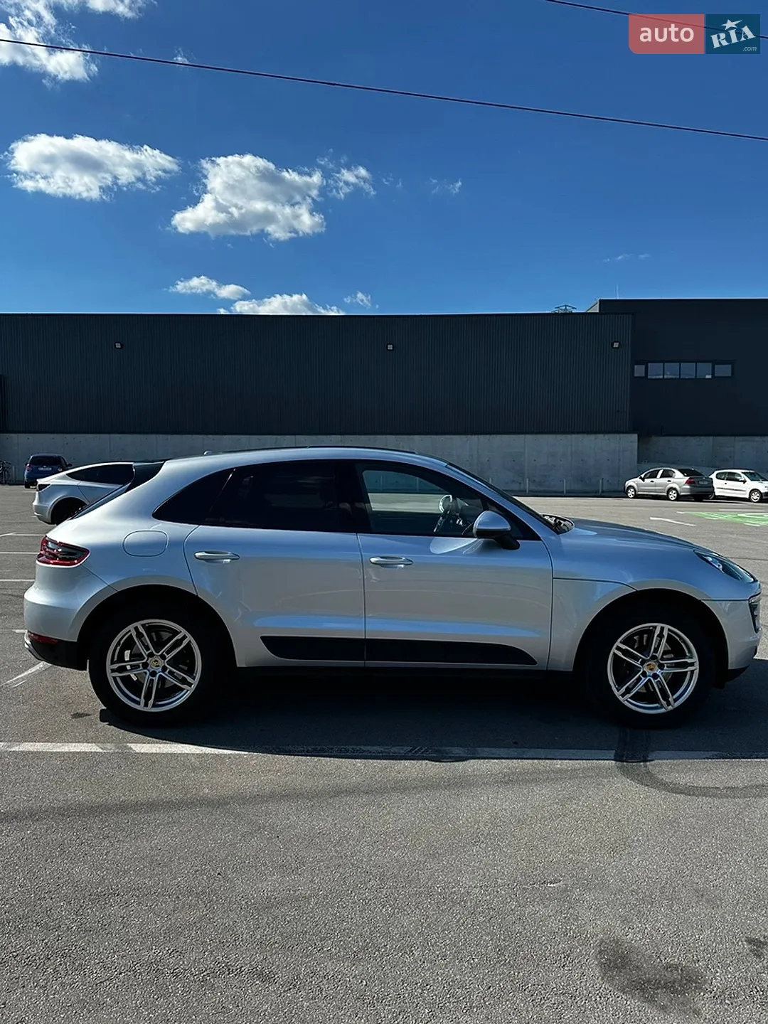 2016 Porsche Macan - мініатюра 2