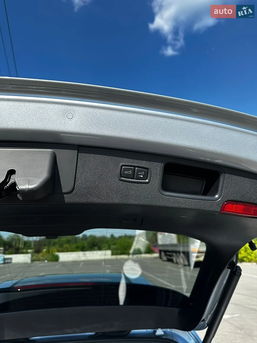 2016 Porsche Macan - мініатюра 17