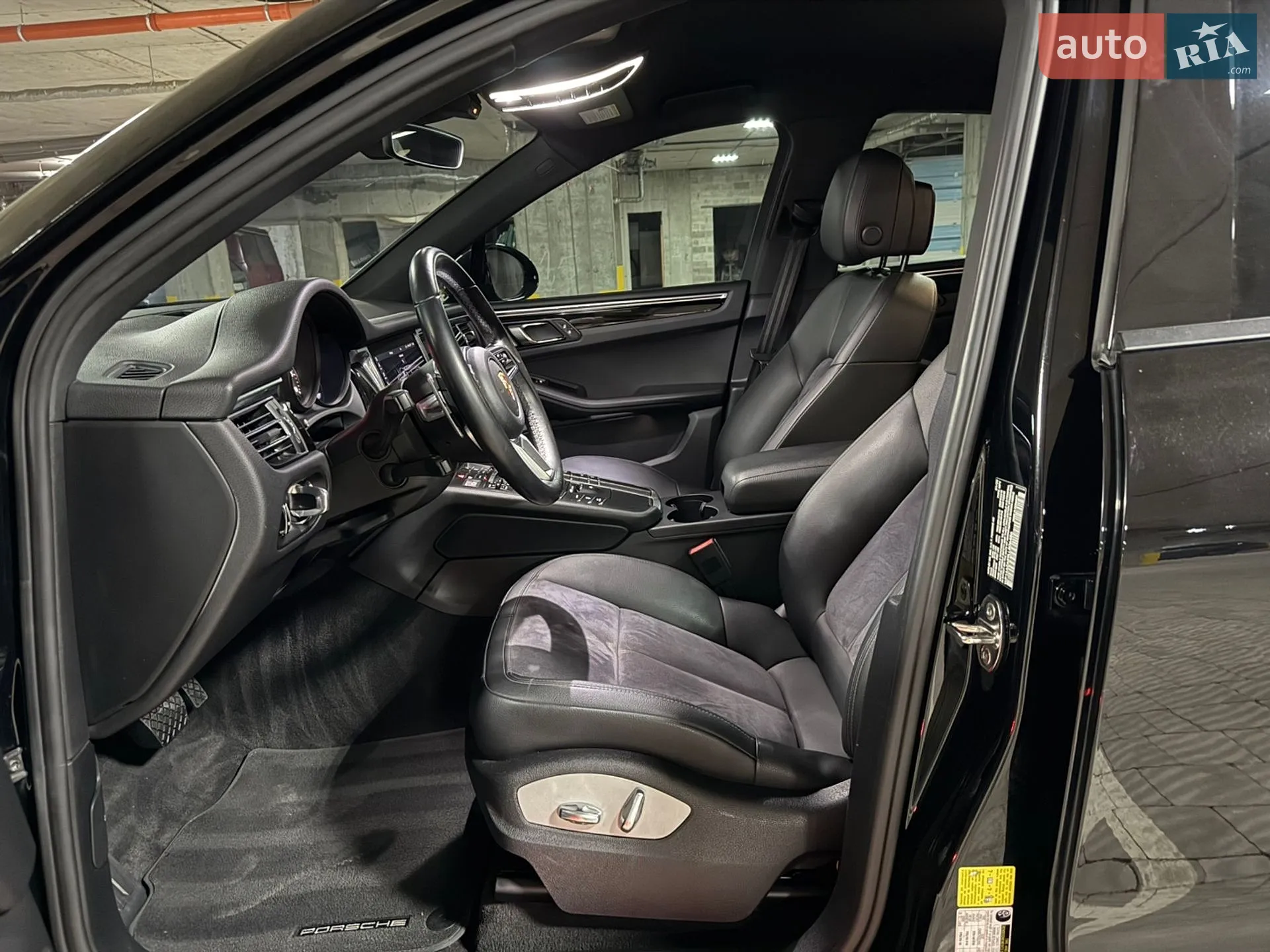 2020 Porsche Macan - мініатюра 18