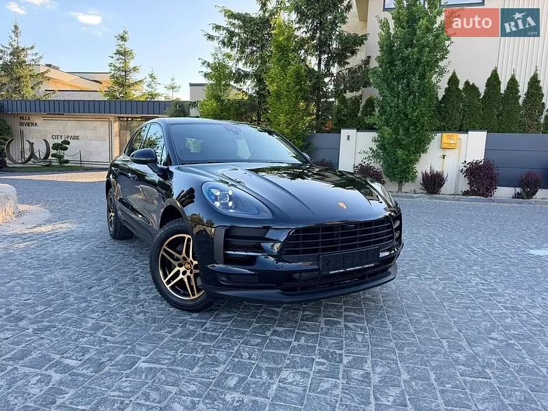 Porsche Macan 2021