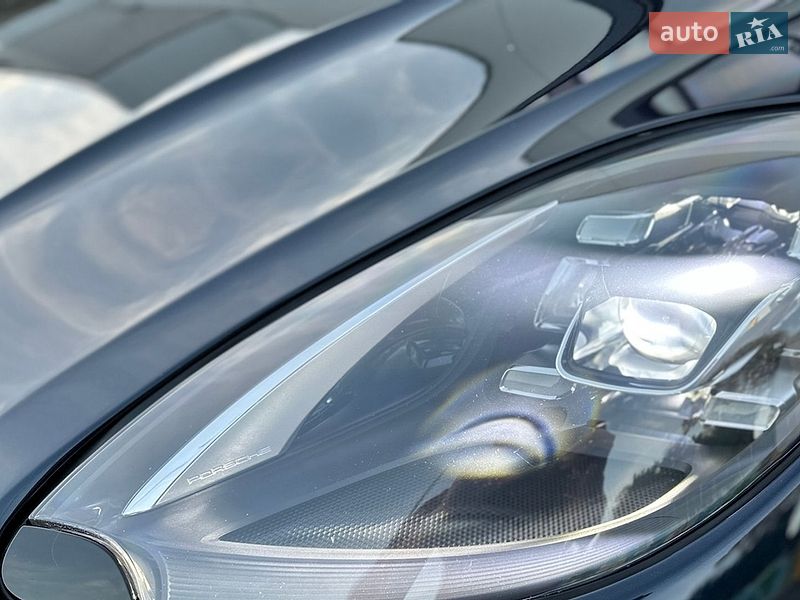 Позашляховик / Кросовер Porsche Macan 2016 в Києві