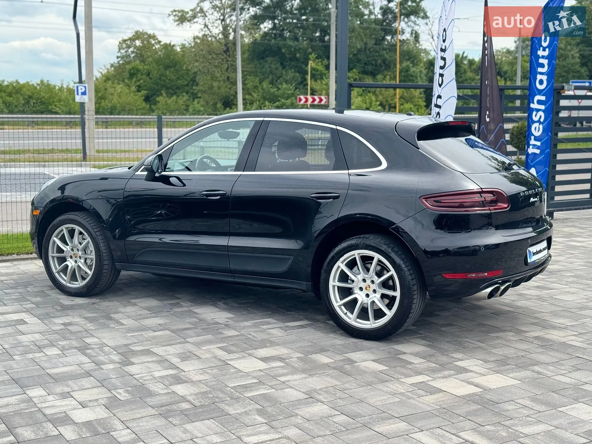 2015 Porsche Macan - мініатюра 12