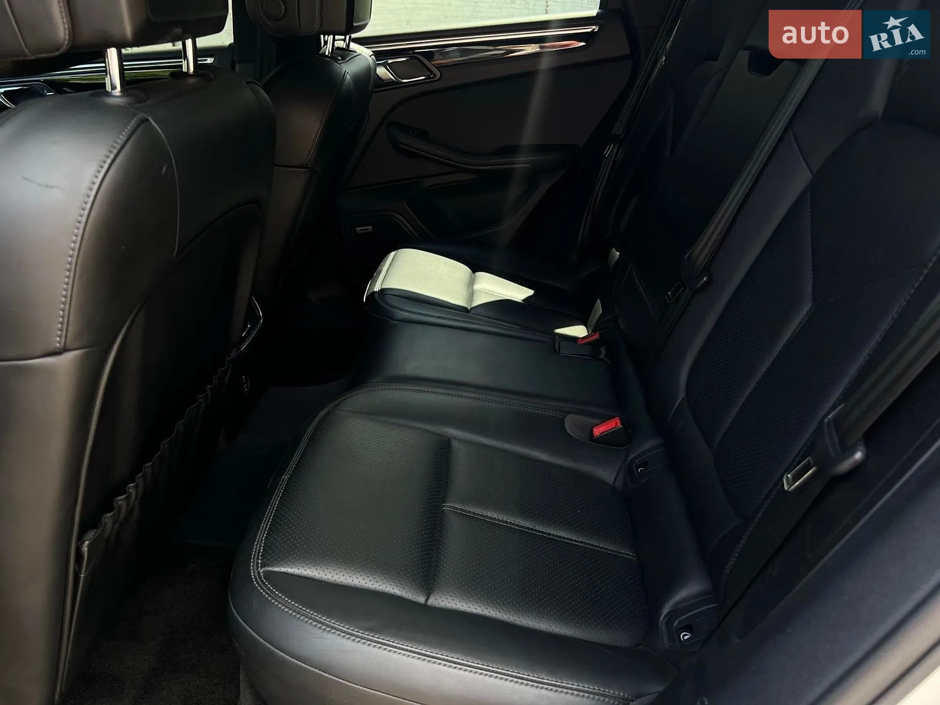 2019 Porsche Macan - мініатюра 24