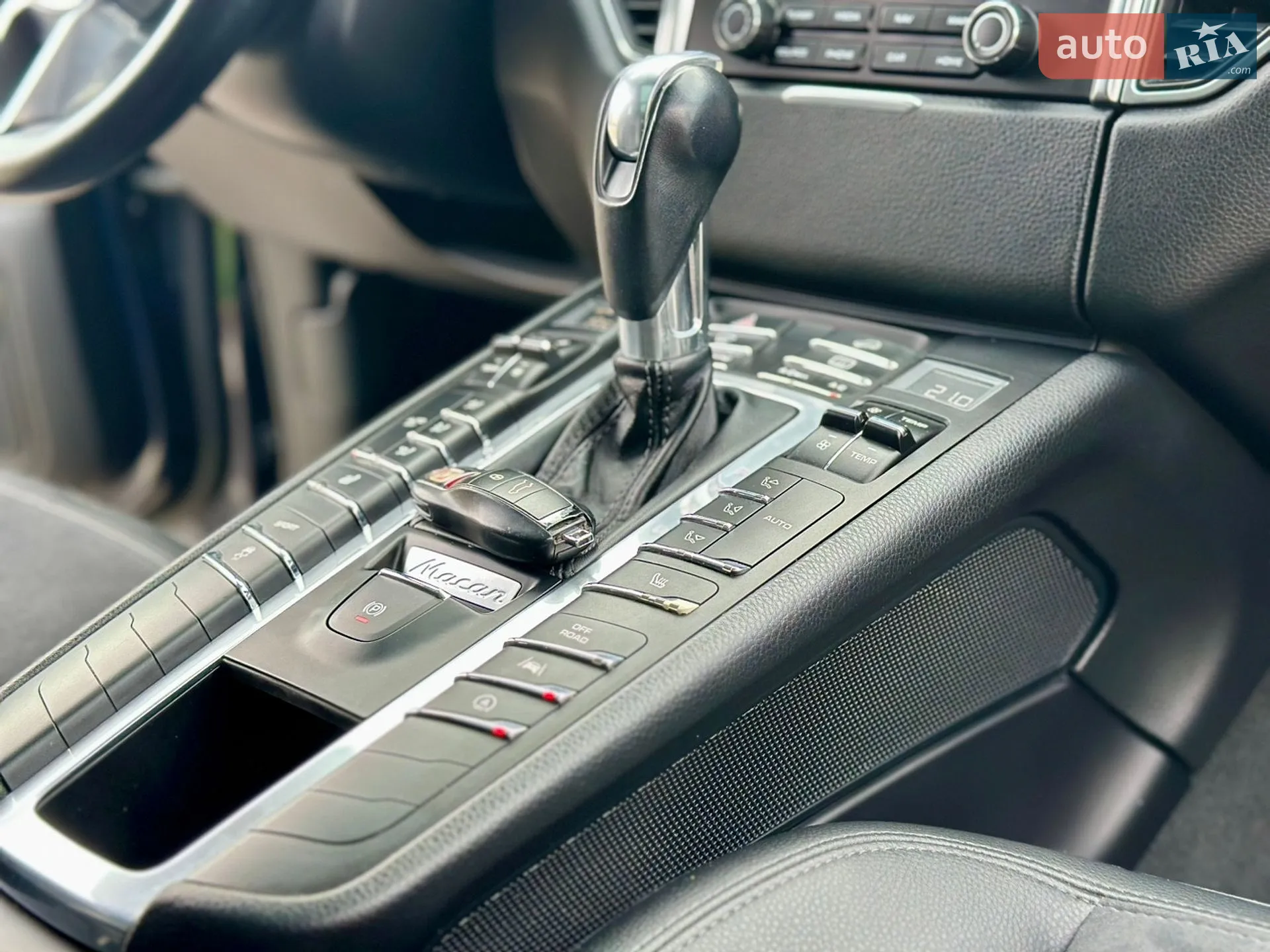 2018 Porsche Macan - мініатюра 41