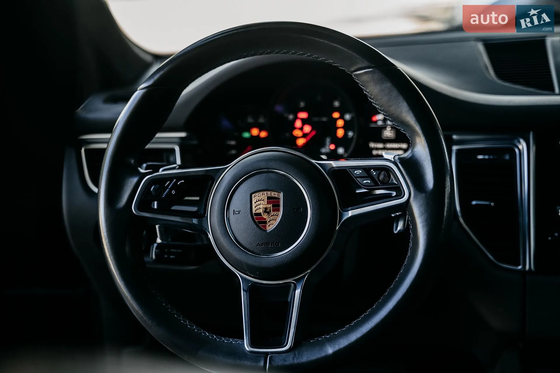 2017 Porsche Macan - мініатюра 12
