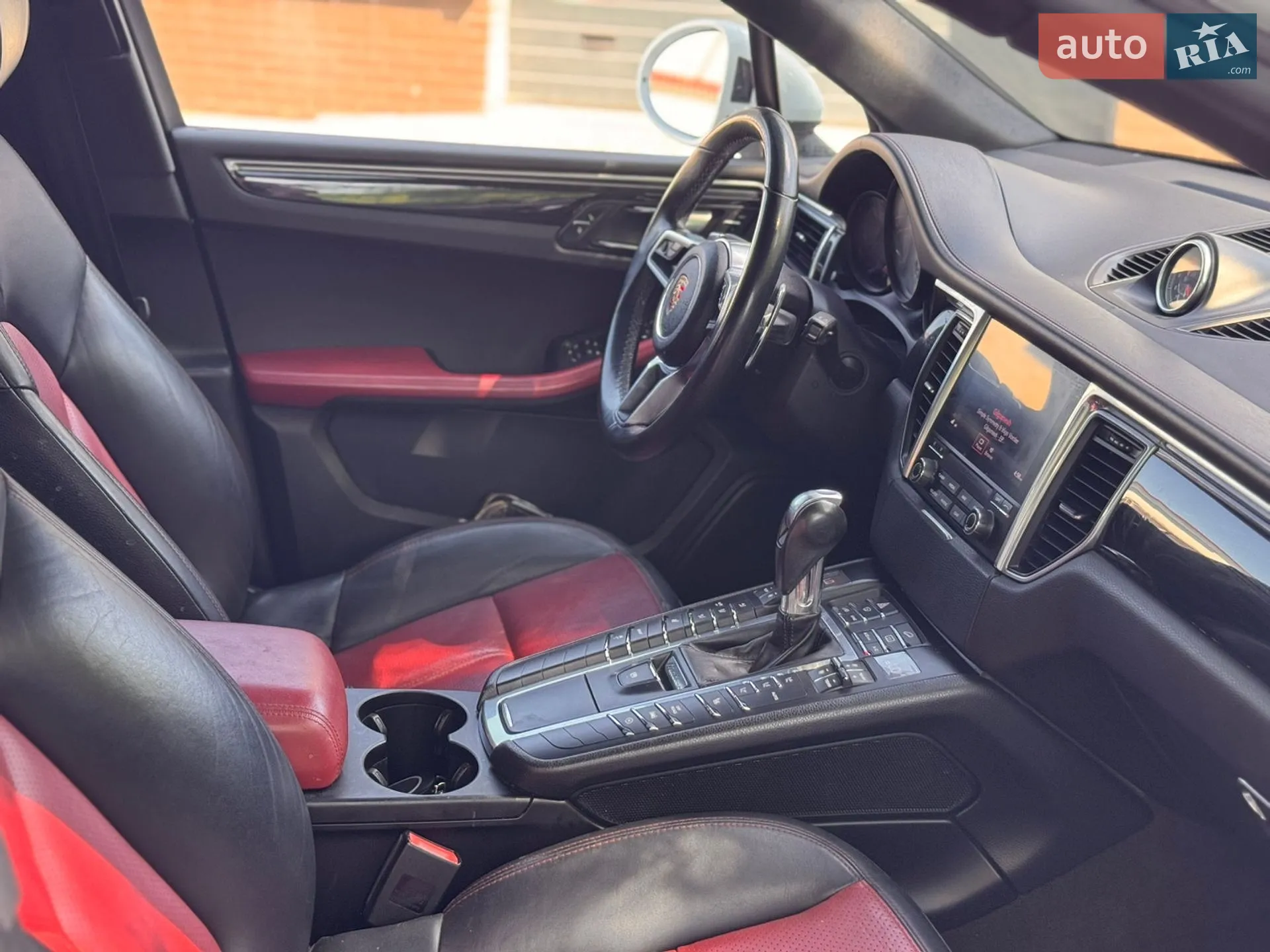 2016 Porsche Macan - мініатюра 16