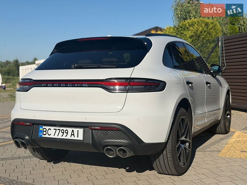 Позашляховик / Кросовер Porsche Macan 2022 в Стрию