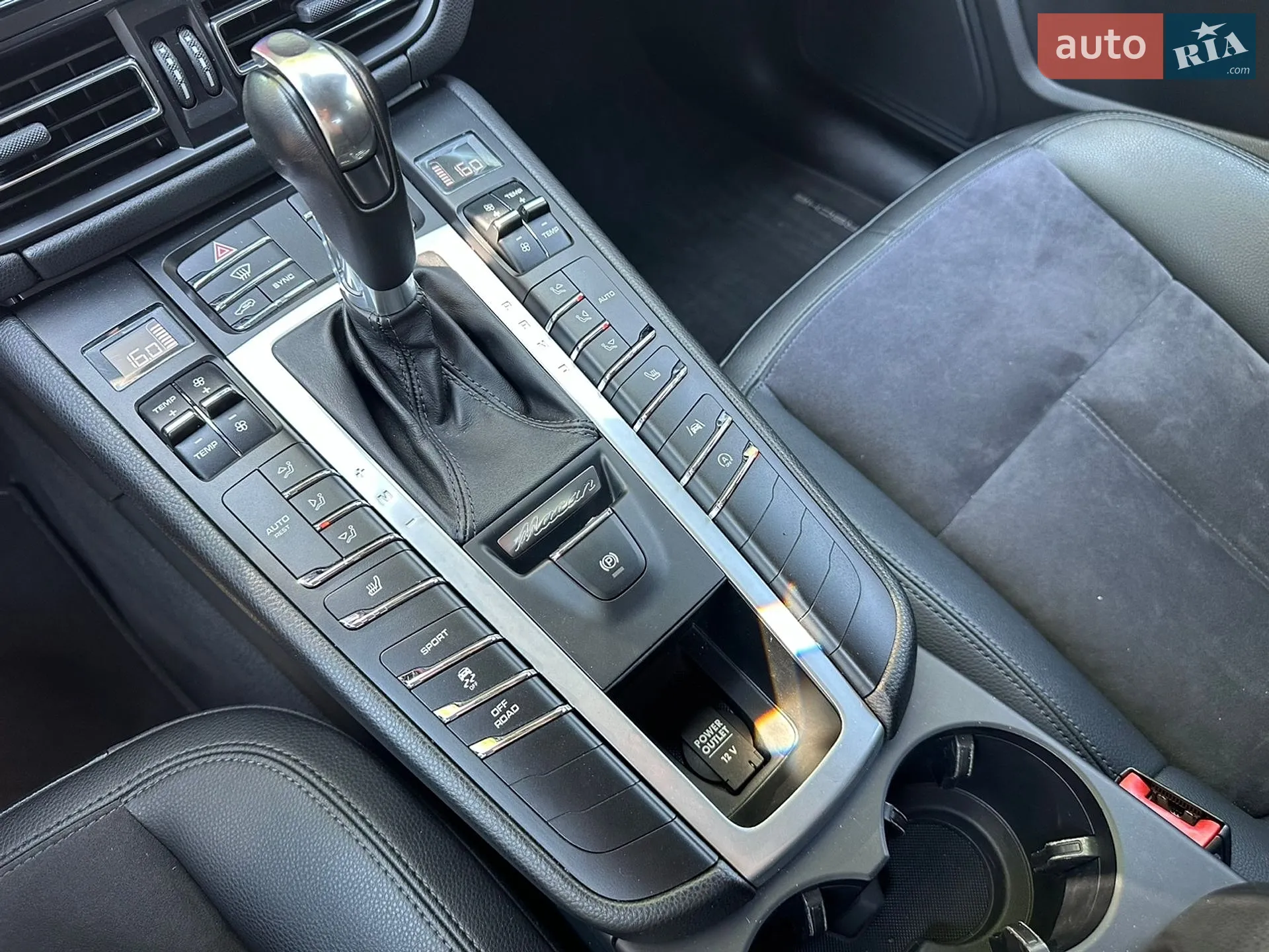 2020 Porsche Macan - мініатюра 31
