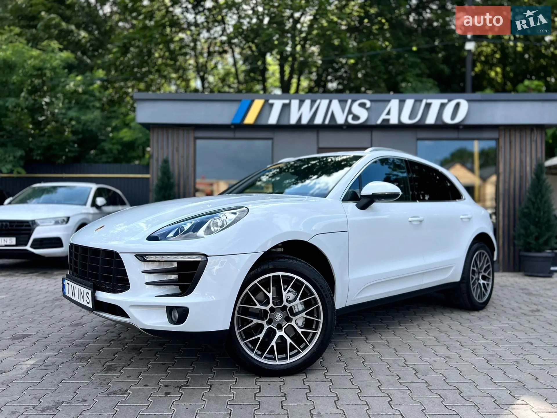 2017 Porsche Macan - мініатюра 12