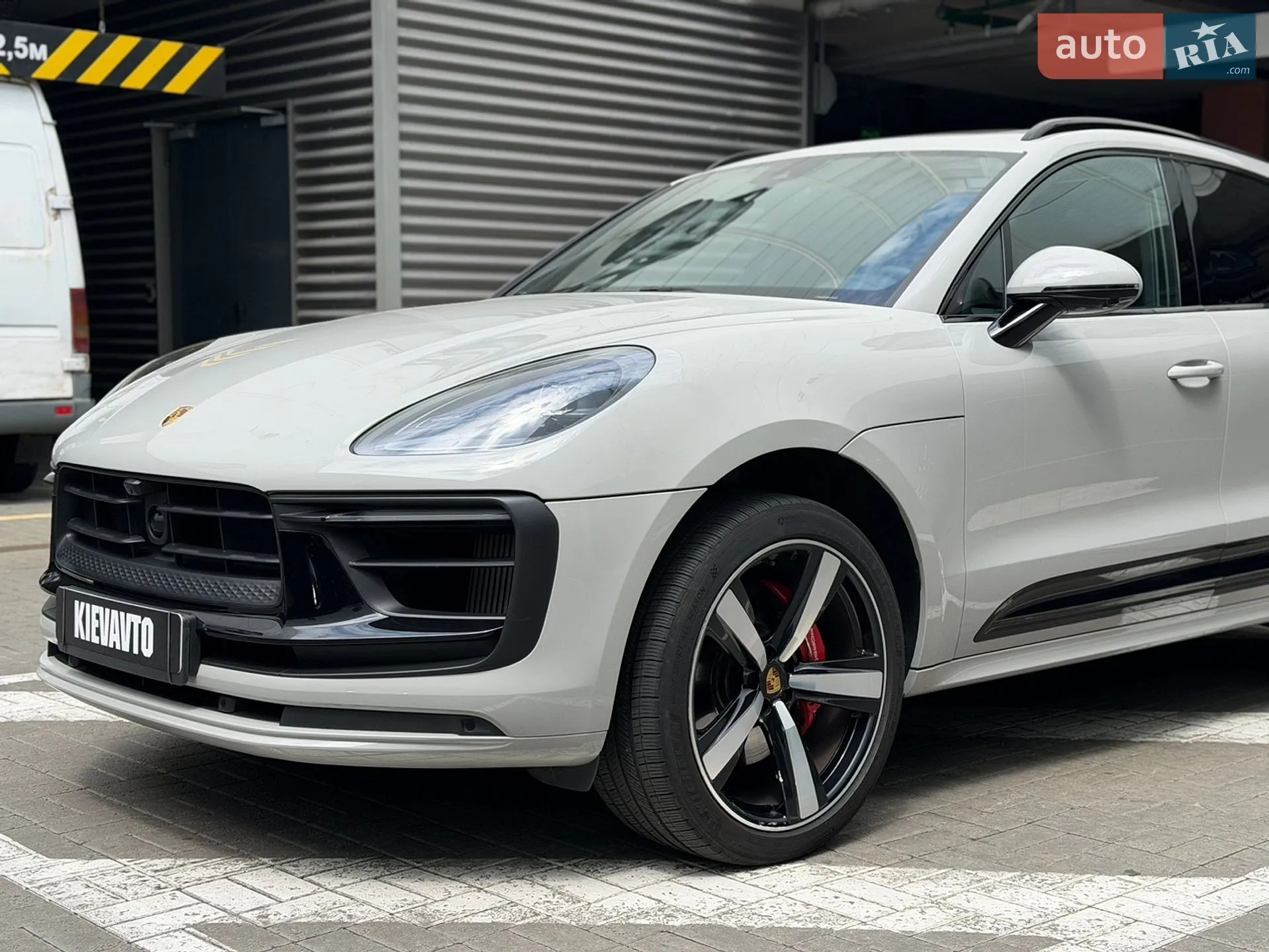 2024 Porsche Macan - мініатюра 2