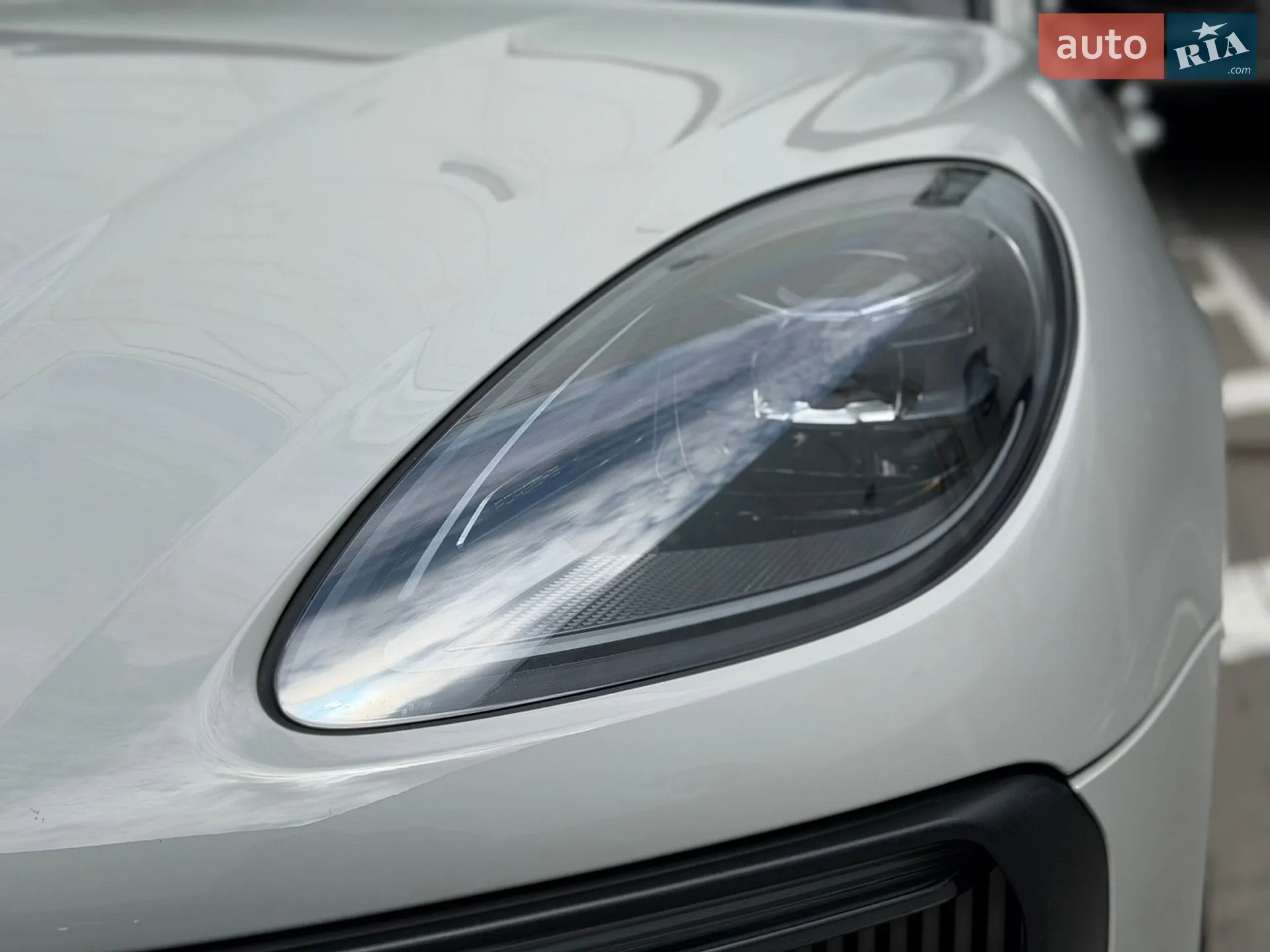 2024 Porsche Macan - мініатюра 3