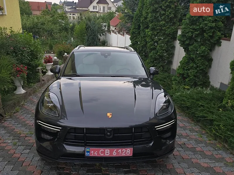 Porsche Macan 2021