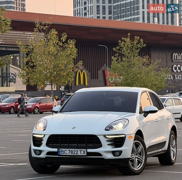 Позашляховик / Кросовер Porsche Macan 2016 в Києві