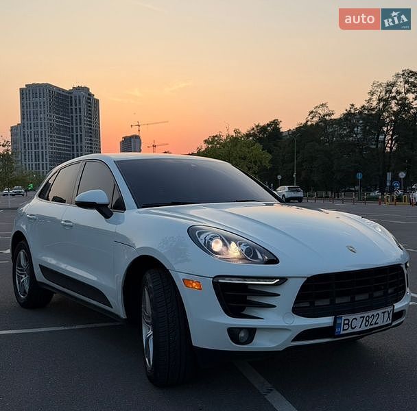 Позашляховик / Кросовер Porsche Macan 2016 в Києві