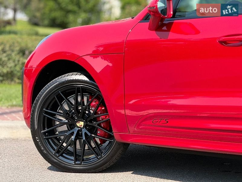 Внедорожник / Кроссовер Porsche Macan 2021 в Киеве