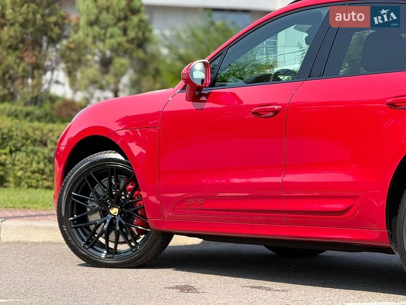 Внедорожник / Кроссовер Porsche Macan 2021 в Киеве