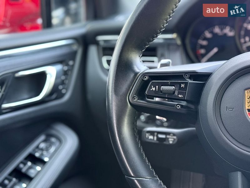 Внедорожник / Кроссовер Porsche Macan 2021 в Киеве