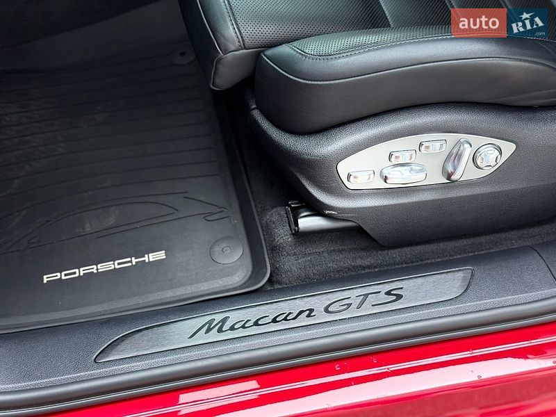 Внедорожник / Кроссовер Porsche Macan 2021 в Киеве