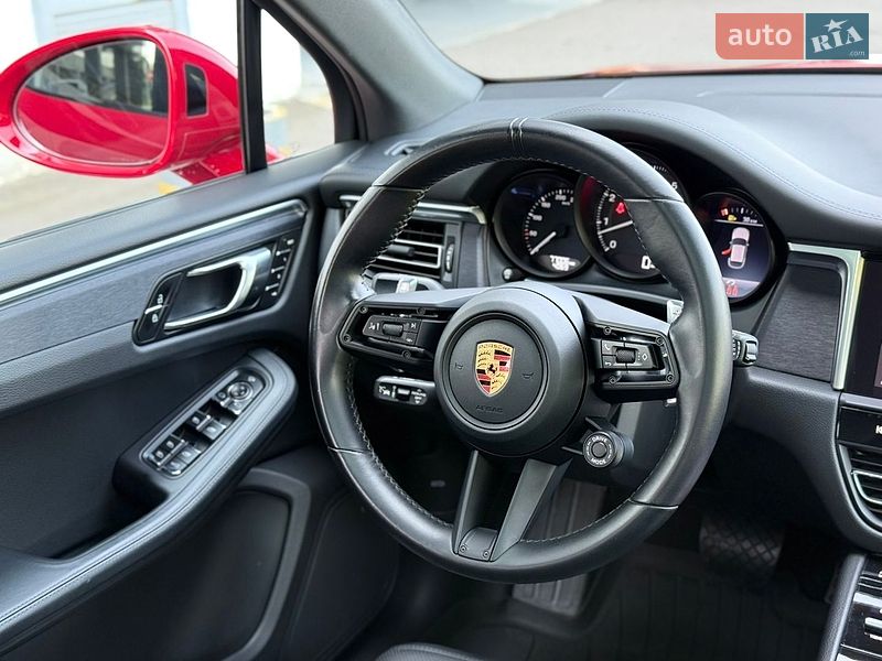 Внедорожник / Кроссовер Porsche Macan 2021 в Киеве