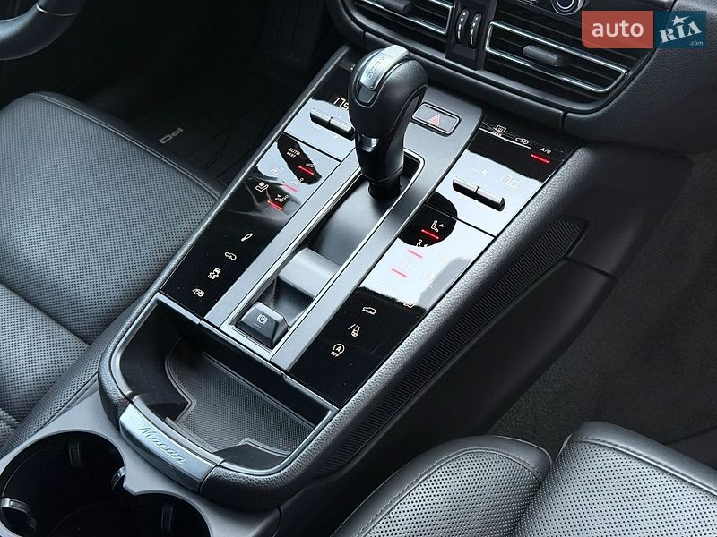 Внедорожник / Кроссовер Porsche Macan 2021 в Киеве