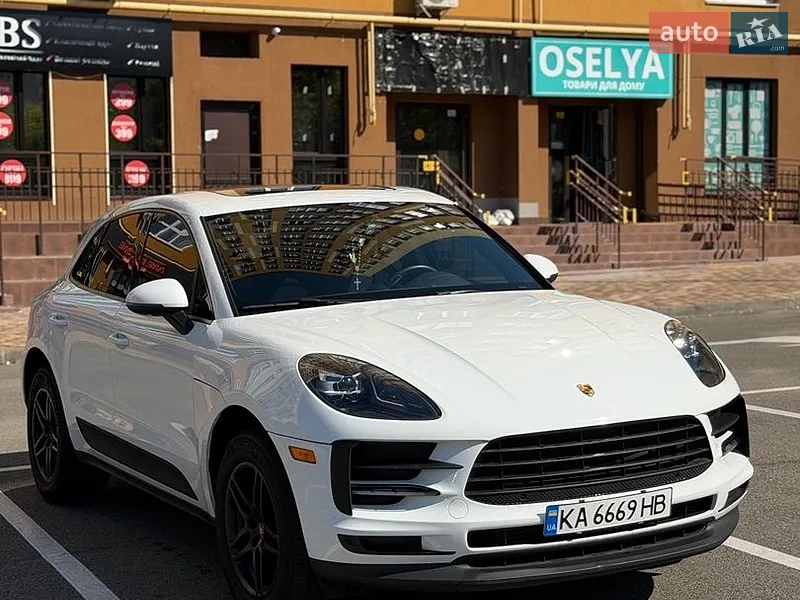 Porsche Macan 2021