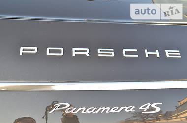Хетчбек Porsche Panamera 2010 в Харкові