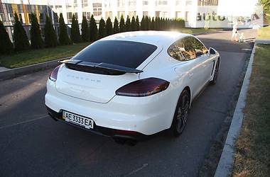 Хэтчбек Porsche Panamera 2013 в 