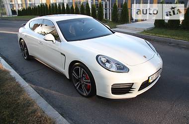 Хэтчбек Porsche Panamera 2013 в 