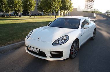 Хэтчбек Porsche Panamera 2013 в 