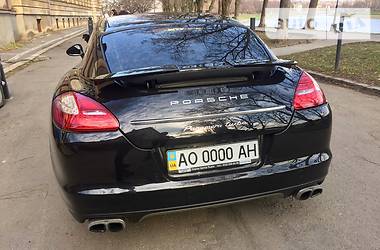 Хэтчбек Porsche Panamera 2010 в Ужгороде