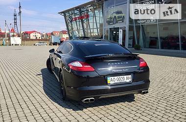 Хэтчбек Porsche Panamera 2010 в Ужгороде